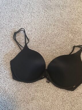 Victoria's Secret Black Padded T-Shirt Bra